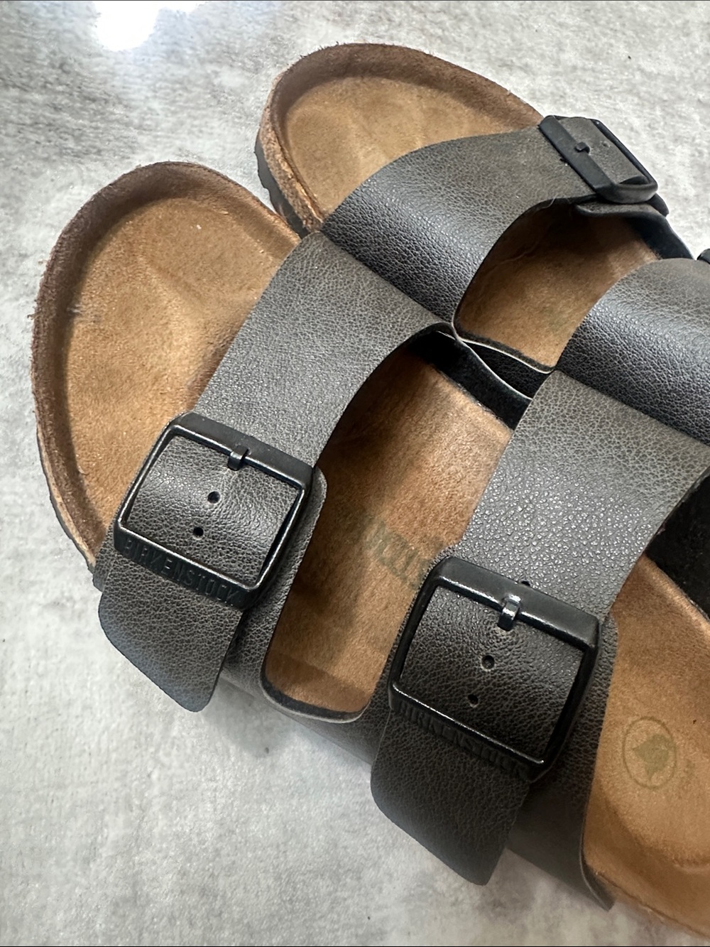 Like new Birkenstock Arizona Double-Strap Sandals - Picture 3 of 6